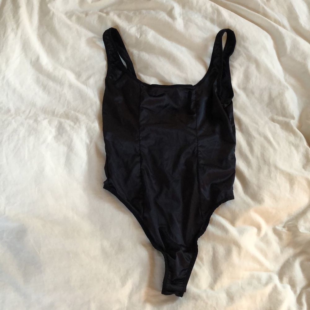 free people black body suit 🖤